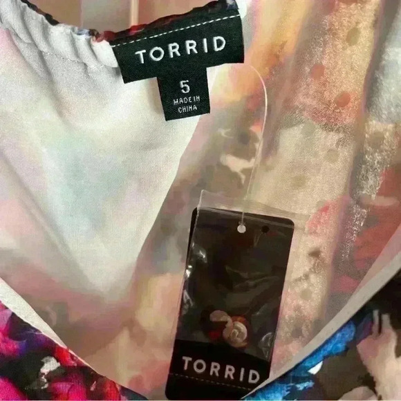 NWT Torrid Size 5 Chiffon Clip Dot Ruffle Tiw Waist Tank 100% Polyester - Picture 4 of 8
